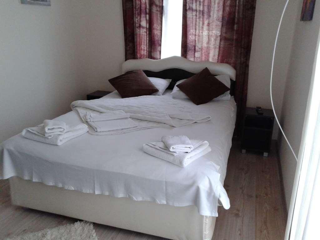 Guesthouse Vila Dnd Niska Banja Rom bilde